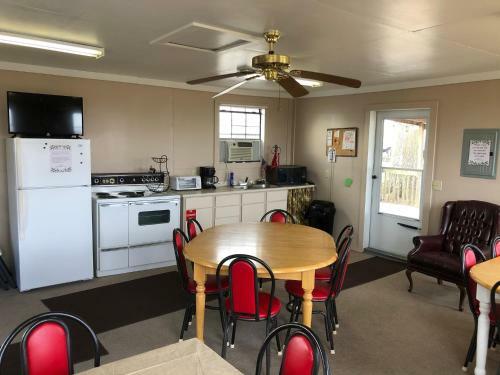 Mountain View Guest Motel/rv Park