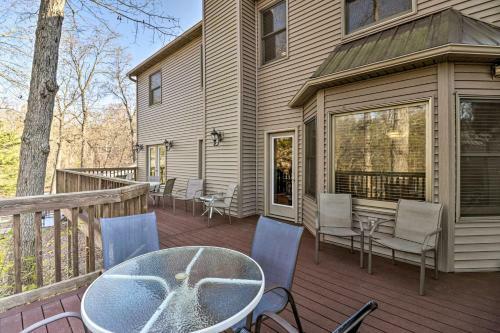 The Captains Quarters In Rogers Dog-friendly