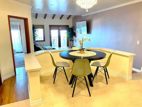 Hamilton Cove-boho Chic Villa W/golf Cart...no Pets.