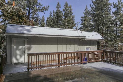 Bear Cub Den-1724 By Big Bear Vacations