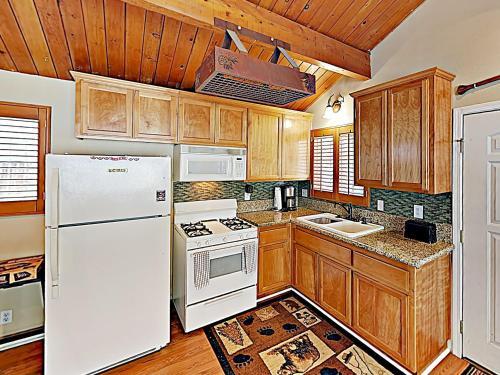 New Listing! Mountain Charmer With Large Yard Home