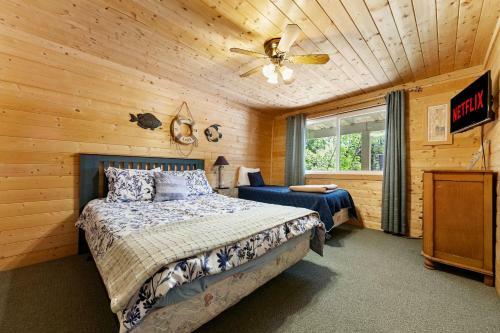 Rustic Cabin Retreat- Mins From Bass Lake