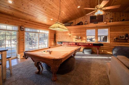 Curly Cabin - 1964 By Big Bear Vacations