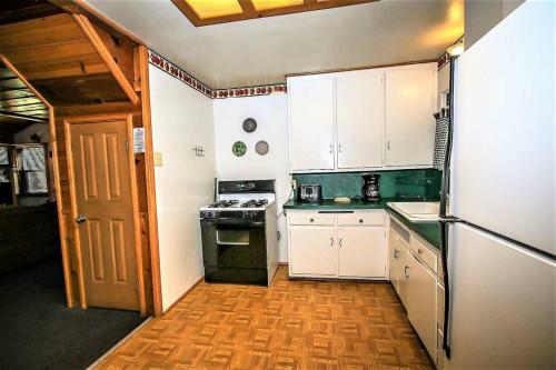 Kelley's Kabin-290 By Big Bear Vacations
