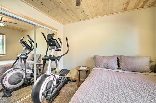 Bears Den Luxury Cabin About 8 Mi To Big Bear Lake!