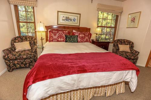 Alpenhorn Lodge-1903 By Big Bear Vacations