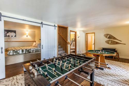 Bear Claw Cabin