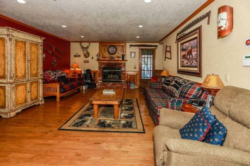 Grizzly Peak - 1886 By Big Bear Vacations