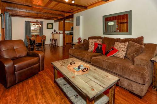 Plymouth Chalet - 1963 By Big Bear Vacations