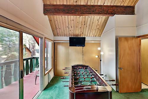 Walk To Resort! Summit Basecamp With Private Hot Tub Home