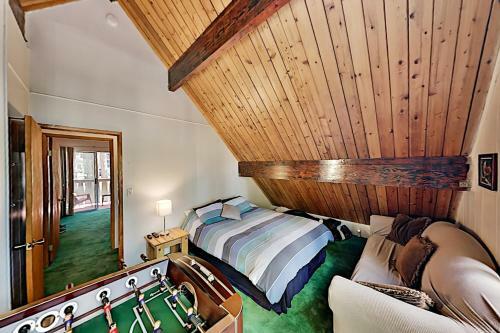Walk To Resort! Summit Basecamp With Private Hot Tub Home