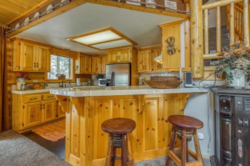Teakwood In Bear Lake