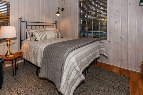 Winter Pines Cabin - 1898 By Big Bear Vacations