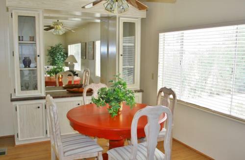 Roadrunner Club 114 Home