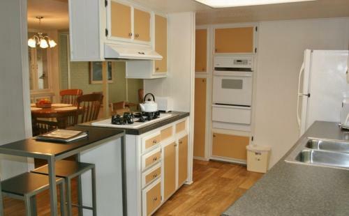 Roadrunner Club 18 Home