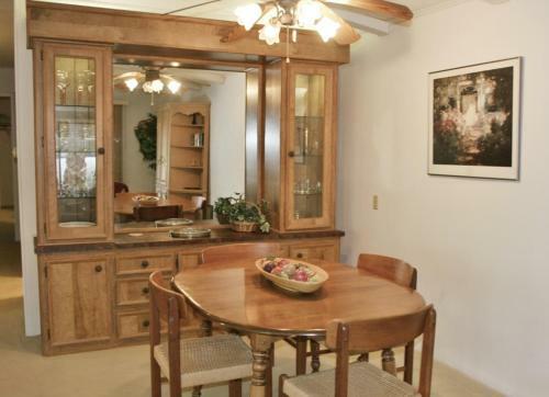 Roadrunner Club 321 Home