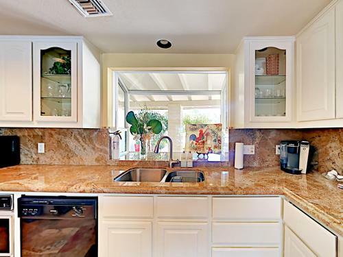 Classic Mid-century Deanza Home Home