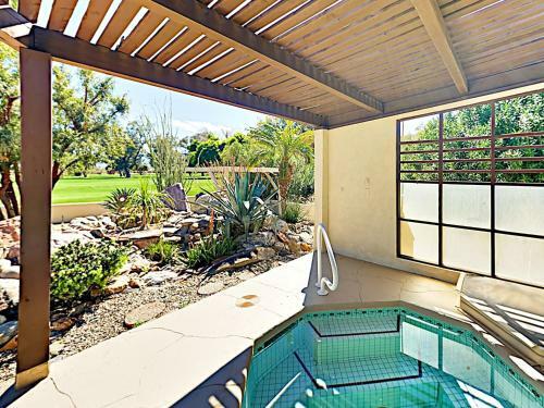 Classic Mid-century Deanza Home Home