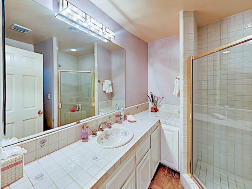Classic Mid-century Deanza Home Home