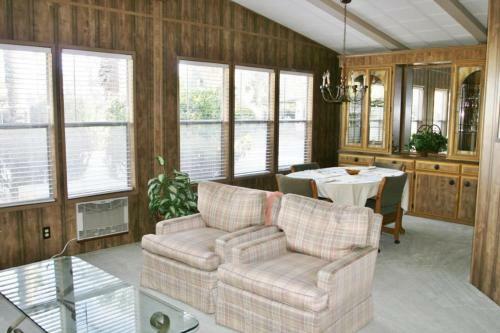 Roadrunner Club 137 Home Home
