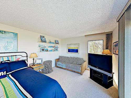 New Listing! Modern Beach Dream With Ocean Views Home