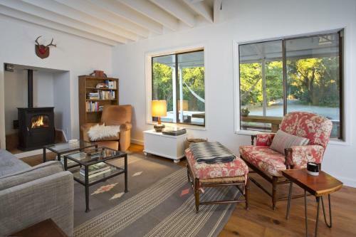 Tranquil Calistoga Retreat Home