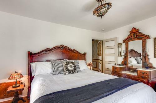 Downtown Campbell Victorian Home Nice Neighborhood King Bed