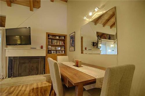 Carnelian Woods Condo (condo)