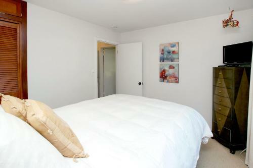 New Listing! Ocean-view Getaway With Beach Access Home