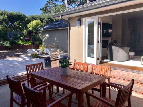 Newly Renovated Carmel 3 Bed 3 And A Half Bath