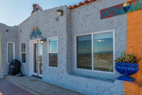Capitola Venetian Beach Front Cottage!