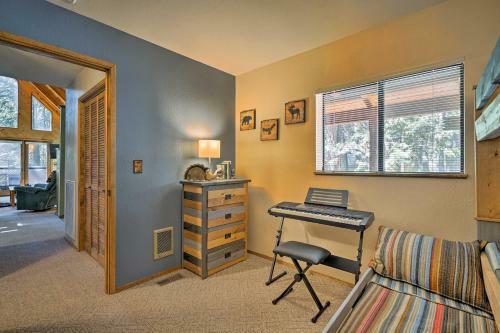 Cabin With Wraparound Deck In Big Trees Village!