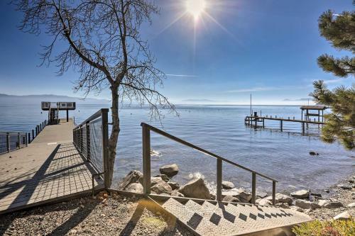 Rustic Tahoe Home With Hot Tub Near Squaw Valley