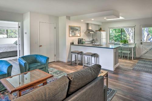 Charming Bungalow With Hill Views, About 1 Mi Dtwn Carmel