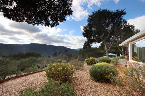 Wine Country Paradise - Private 1-acre Estate Home