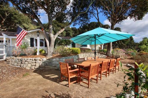 Wine Country Paradise - Private 1-acre Estate Home
