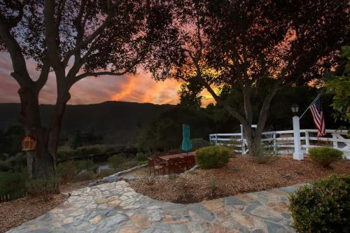 Wine Country Paradise - Private 1-acre Estate Home