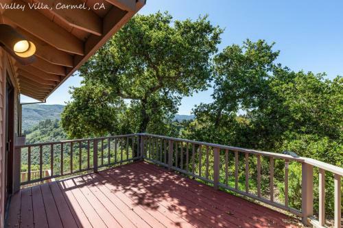 Extrodinary 4 Bedroom 3 And Half Bath With Sweeping Views