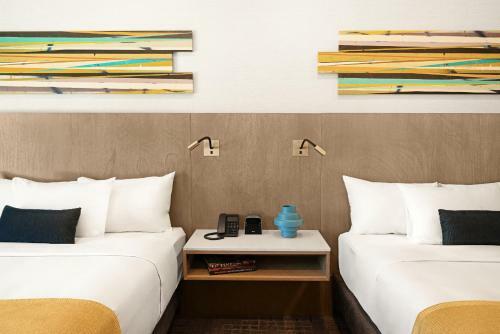 Ayres Hotel San Diego South - Chula Vista