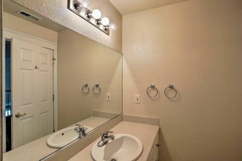Spacious Downtown Chico Home, � Mile To Csu!