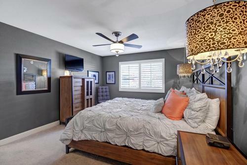 A View From The Cove By Oranj Palm