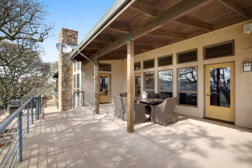 Woodhawk Vineyards Estate