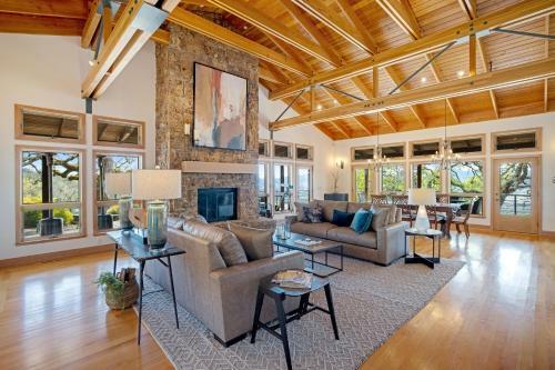 Woodhawk Vineyards Estate