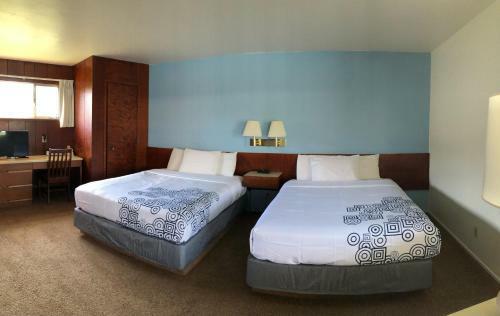 Motel Curly Redwood Lodge