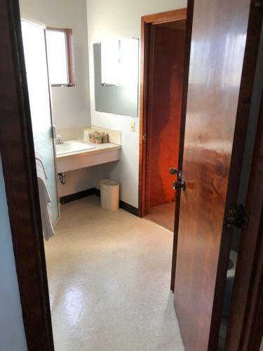 Motel Curly Redwood Lodge