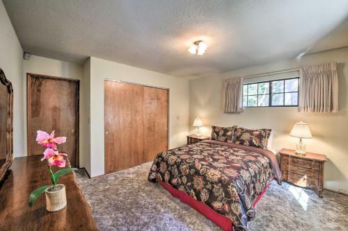 Cabin With Pool Table Less Than 1 Mi To Lake Gregory!