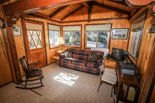 Cabin Idle Ours-933 By Big Bear Vacations