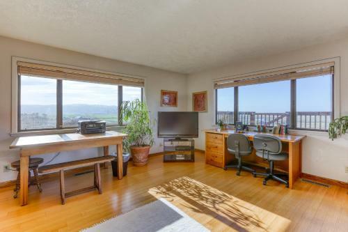 Humboldt Bay Retreat