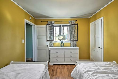 The Castle Hacienda Heights Home With Patio And Pool!