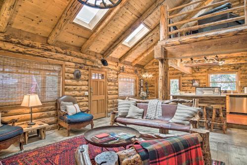 Remodeled Idyllwild Cabin With Hot Tub And Forest Views
